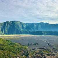 To the active volcano of Mount Bromo!