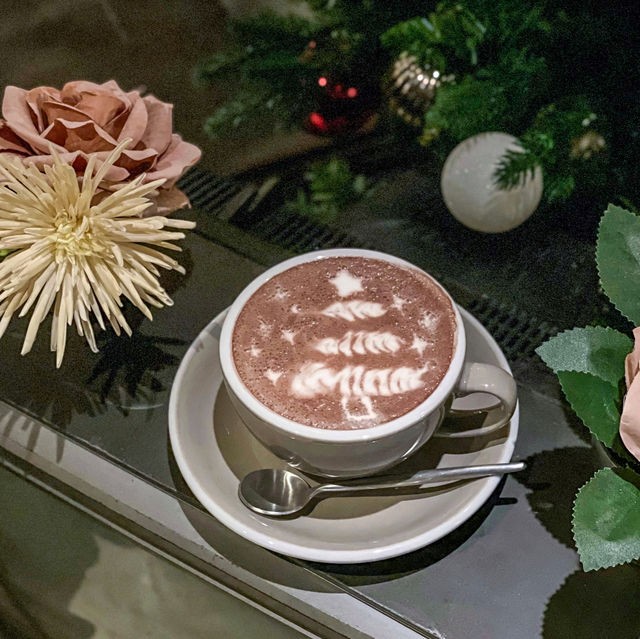 尖沙咀｜節日氣氛很好的Bar & Restaurant。aga Restaurant & Bar 