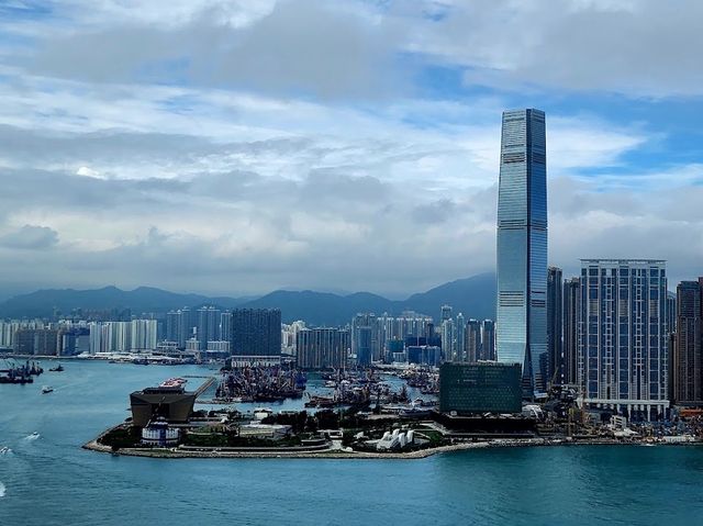 「香港四季酒店：優質住宿，景色壯麗」