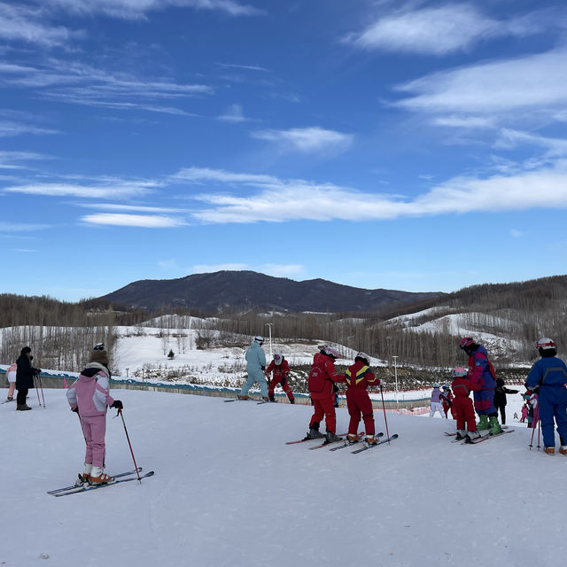《哈爾濱美食冰雪之旅:探索中國雪鄉與大教堂》 《哈爾濱美食冰雪之旅:探索中國雪鄉與大教堂》