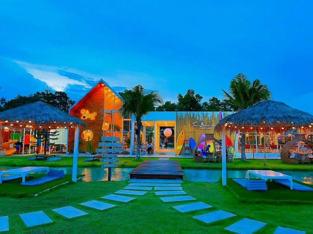  The Beach กลางกรุง  🏖️