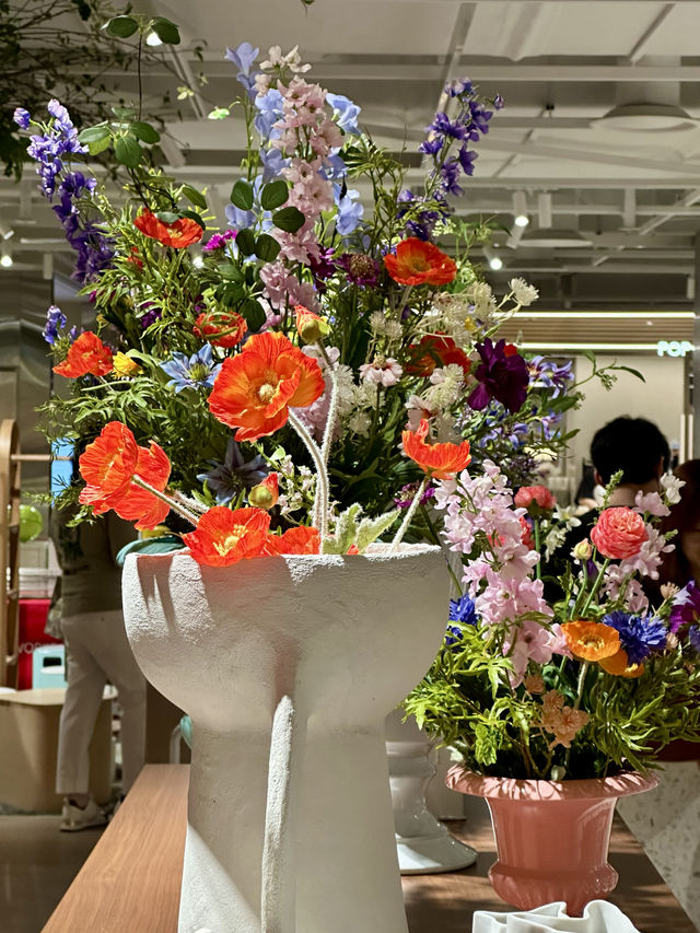 봄의 향연으로 꽃이 만발한 💐 눈이 즐거운 압구정 리빙 소품 샵 실내데이트💓