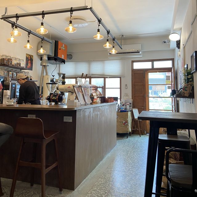 台中巷弄·溫馨的精品咖啡廳-沁良園