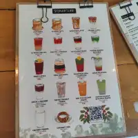 PLIKVIVEK CAFE คาเฟ่สไตล์ญี่ปุ่น