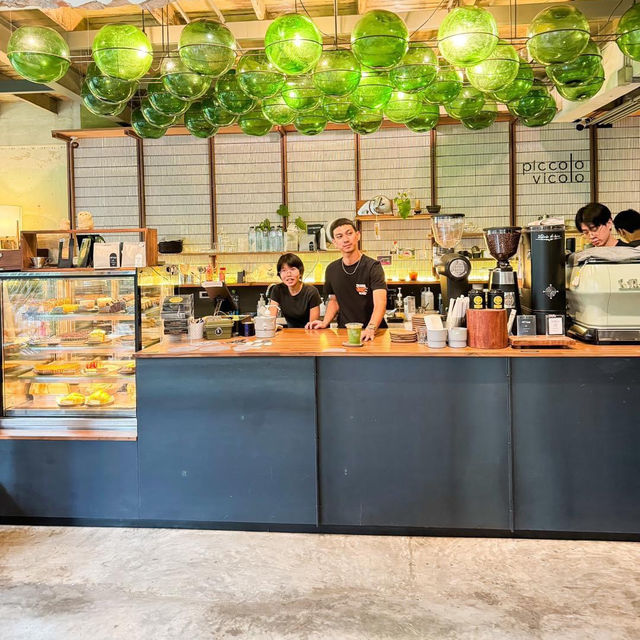 คาเฟ่ลับใจกลางเมืองกรุงเทพ 🥛