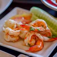 บุฟเฟ่ต์มื้อกลางวัน หลักร้อย ในโรงแรม