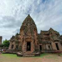 เขาพนมรุ้งในวันที่อากาศดี
