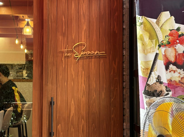 【福岡カフェ】新鮮なフルーツを使ったパフェ専門店