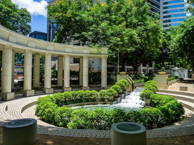 Fountain Plaza 