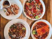 ร้านยำแซ่บย่านอโศก