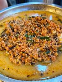 【韓国・新沙洞】SNSで評判の魔法の粉で食べるコプチャン
