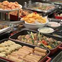 A Seafood Feast at Golden Sands Resort