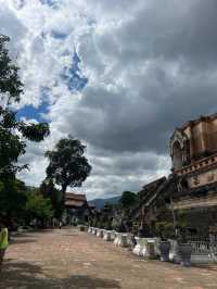 พาชมอนุสรณ์สถานแห่งวัดเจดีย์หลวงเชียงใหม่ 