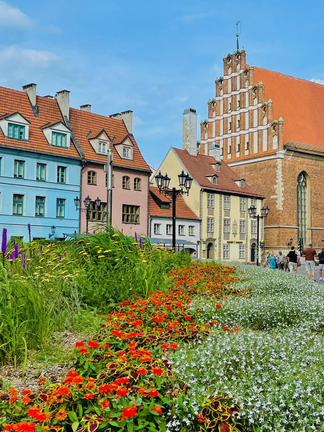 A city rich in culture and history 🇱🇻 👫❤️