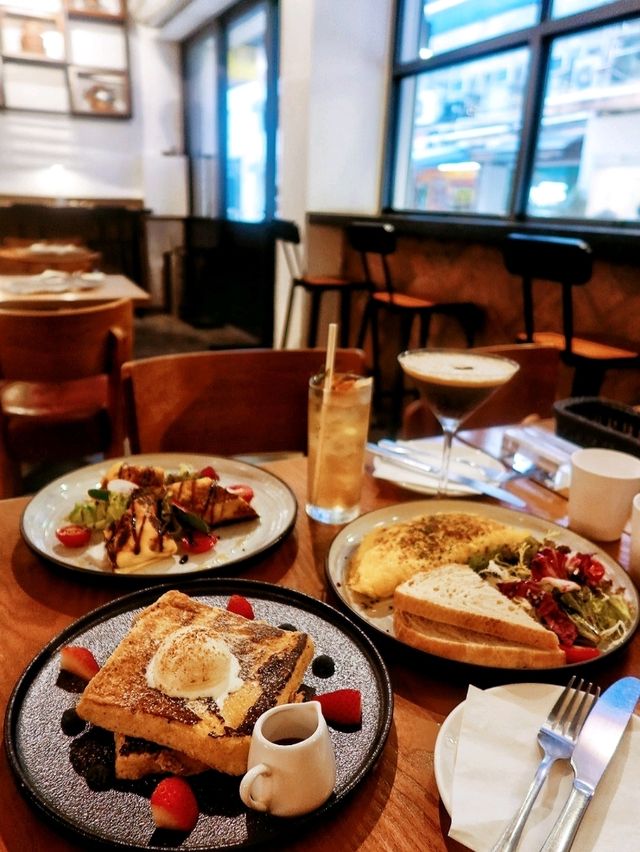💿朝啡夕酒黑膠唱片主題的慢活Cafe☕