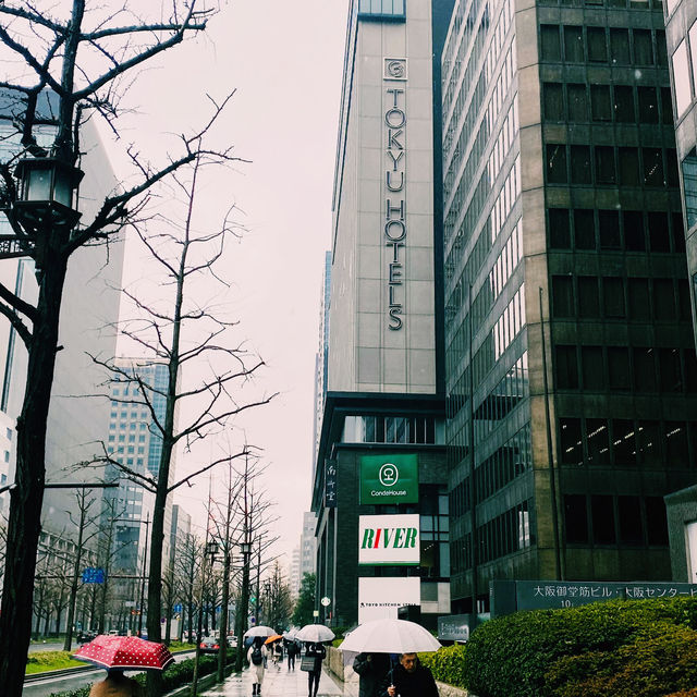 本町ほんまち（せんばにし）雨中邂逅
