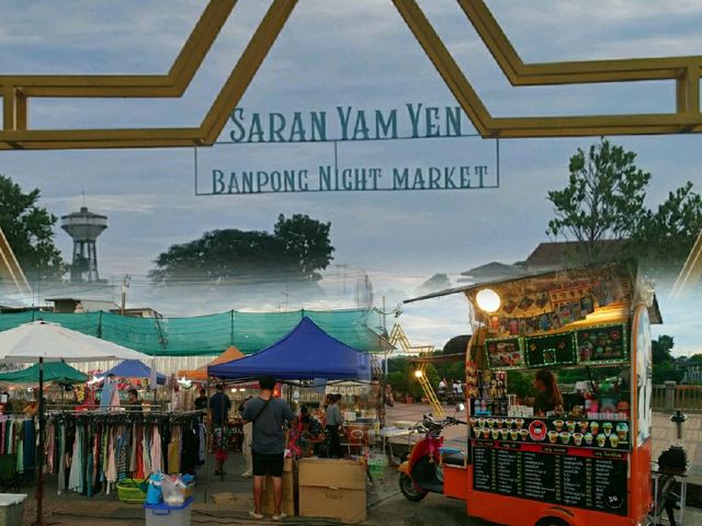 เดินเที่ยว..ตลาดสราญยามเย็น