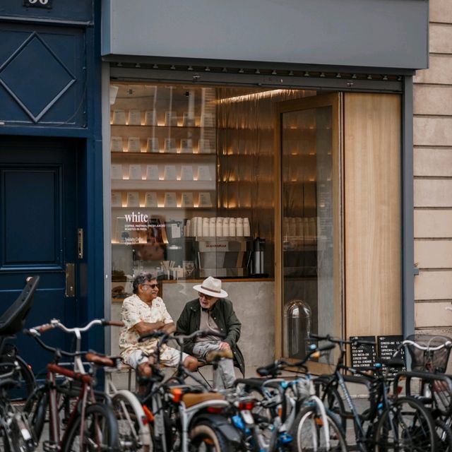 White Coffee  Paris, France ☕🇫🇷Trip in The UK and France Part 22