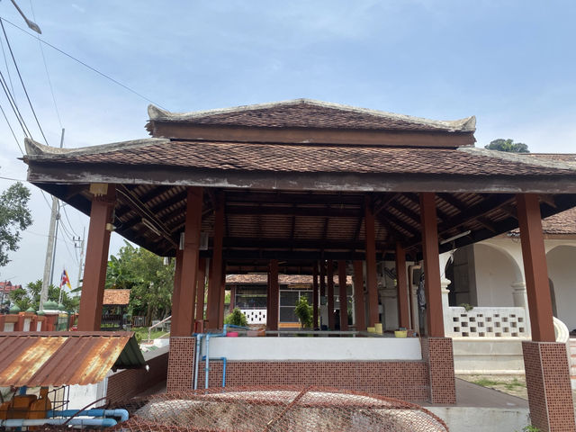 มัสยิดรายอ (masjid raya) สายบุรี