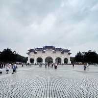 台北中正紀念堂 壯麗的建築與悠然的景觀