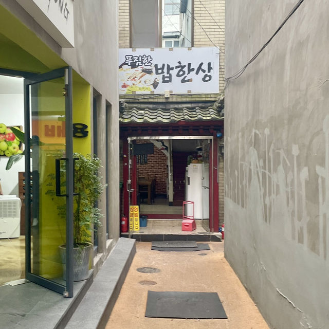 釜山　南浦洞　路地奥にあった定食専門店　【밥한상】