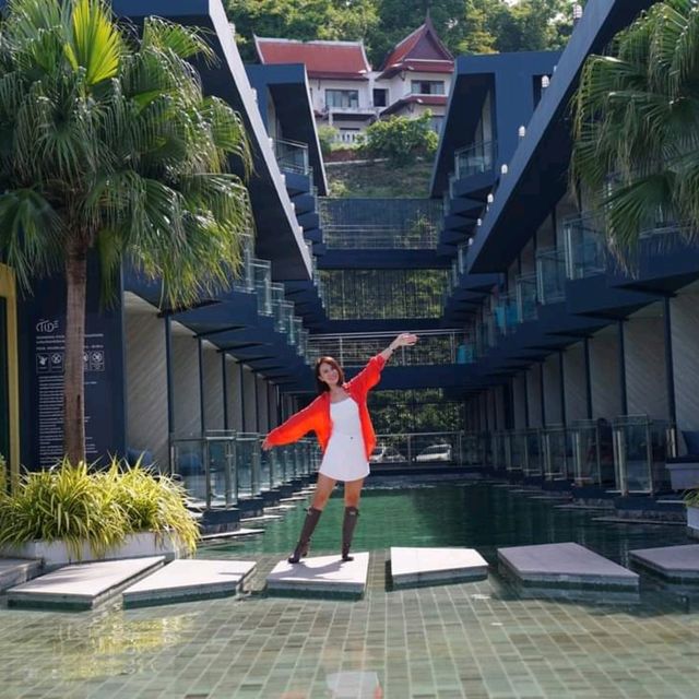 โรงแรมติดทะเล อ่าวสิเหร่ ภูเก็ต The Tide hotel