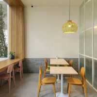 Pretty Start of the Day at Risu Cafe