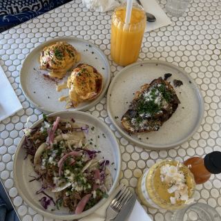 布羅德海灘2日遊