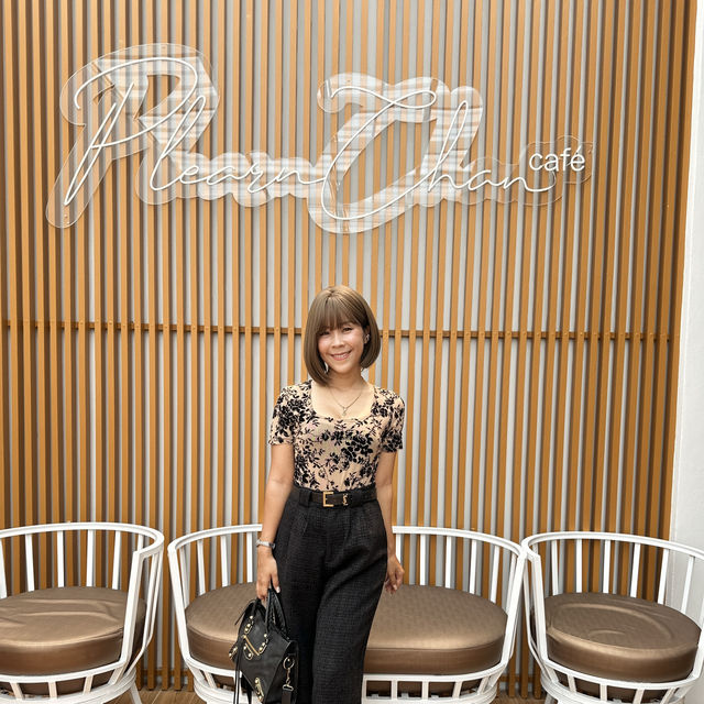 Plearnchan cafe คาเฟ่วิวสวยอำเภอแหลมสิงห์
