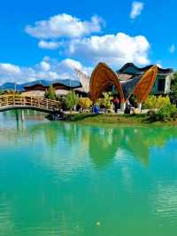 PICTURESQUE SEAVERSE CAFE AND RESTAURANT 
