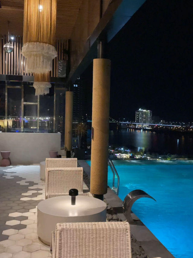 峴港 | 意外搵到呢間高質rooftop bar 飽覽峴港夜景❤️