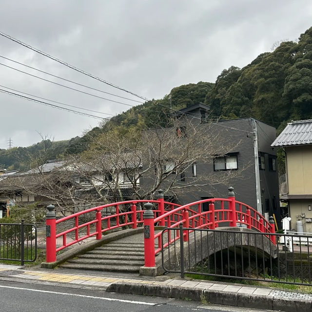 坐摩寺：古樸靜謐⛩️✨