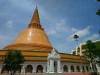 พาคุณพ่อมาไหว้พระปฐมเจดีย์