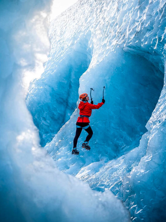Why a Road Trip in Iceland Is the Ultimate Adventure and How to Survive the Wind & Volcanoes