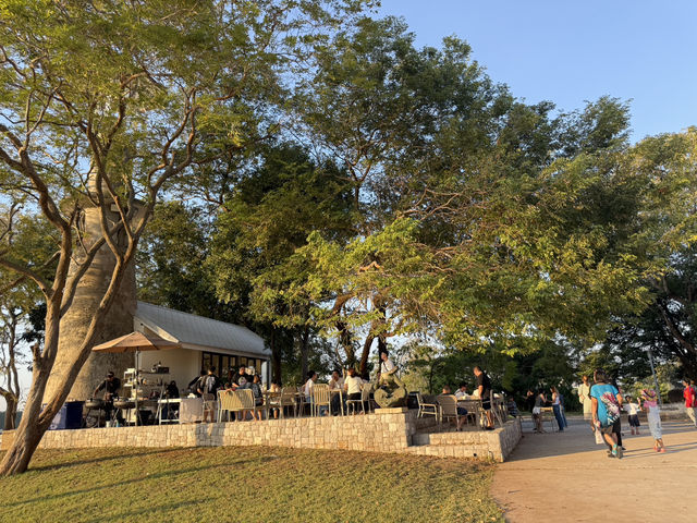 Sunset Bay Thachalabe คาเฟ่เปิดใหม่ Vibe ดี
