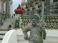 ชวนกันสวดมนต์ข้ามปี..วัดอรุณ