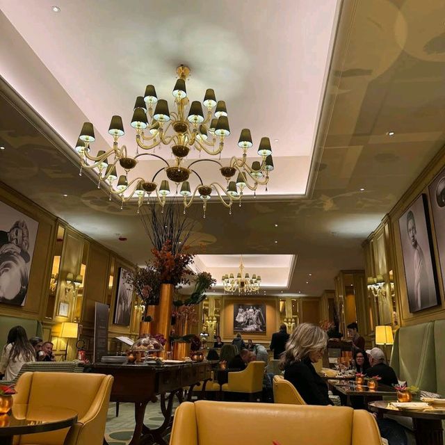 Hotel Principe di Savoia, Milan