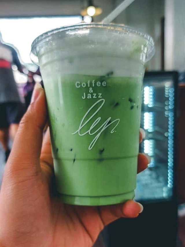 lyn cafe