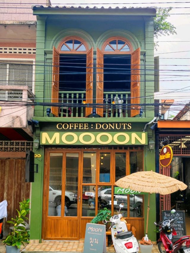 Moooon donuts @Nakhonnok คาเฟ่สงขลา