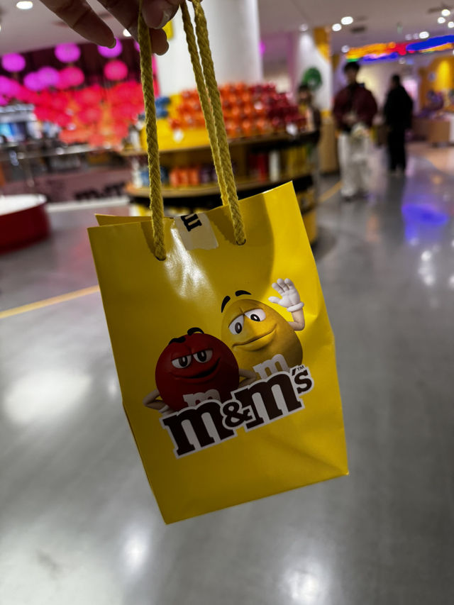 ร้าน m&m เซี่ยงไฮ้ 📍
