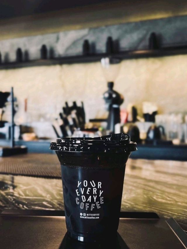 Mitte Coffee roastery คาเฟ่แจ้งวัฒนะ ปากเกร็ด