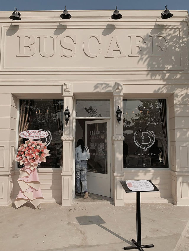 BUS CAFE 
