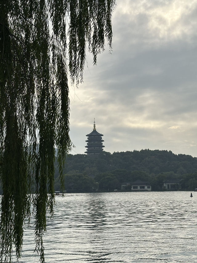 ทะเลสาบซีหู (West Lake) 西湖