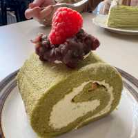 Cute place with nice desserts