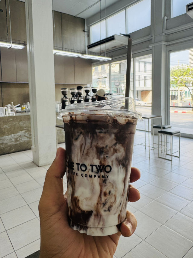 One To Two – คาเฟ่เรียบง่าย กาแฟดี ทาว์นอินทาว์น