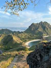 "Labuan Bajo: Gateway to Paradise and the Dragons of Komodo"