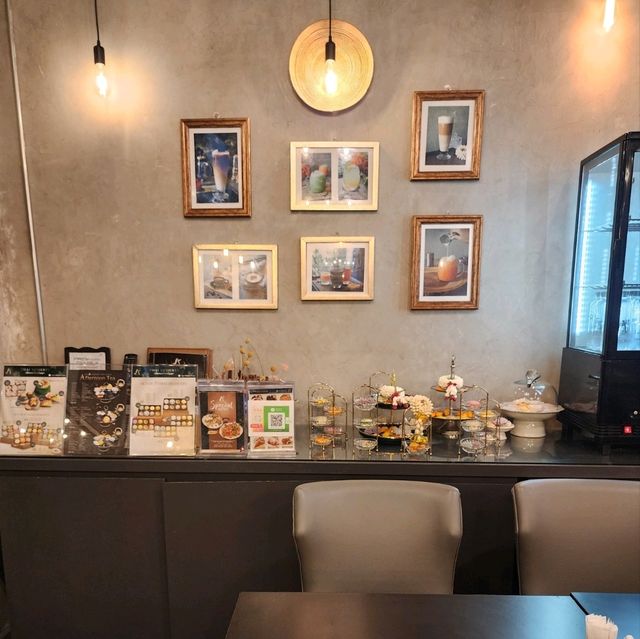 【バンコク】お洒落なタイ料理🍴Anya Authentic Thai Cuisine