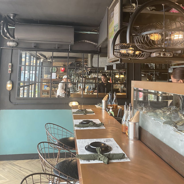 Wantusawa: The Best Oyster Bar in Makati