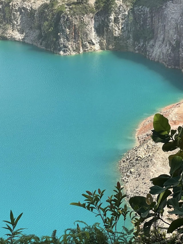 A Quiet Hike to the Blue Lake, Johor Bahru (Taman Awam BBKP)