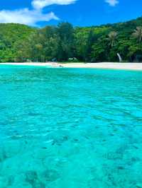 Phuket Paradise: Where the Sea Breeze Washes Your Worries Away